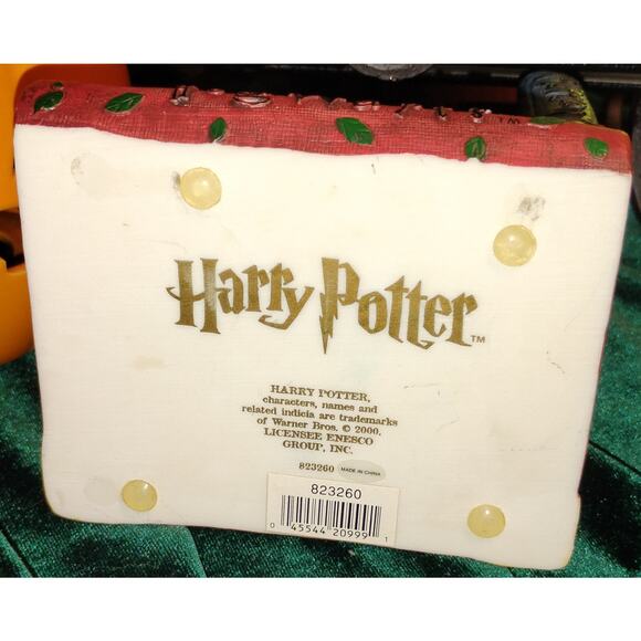 Harry Potter Sorting Hat Enesco 2000 Figurine Hogwarts Book Quidditch Display - Picture 4 of 4